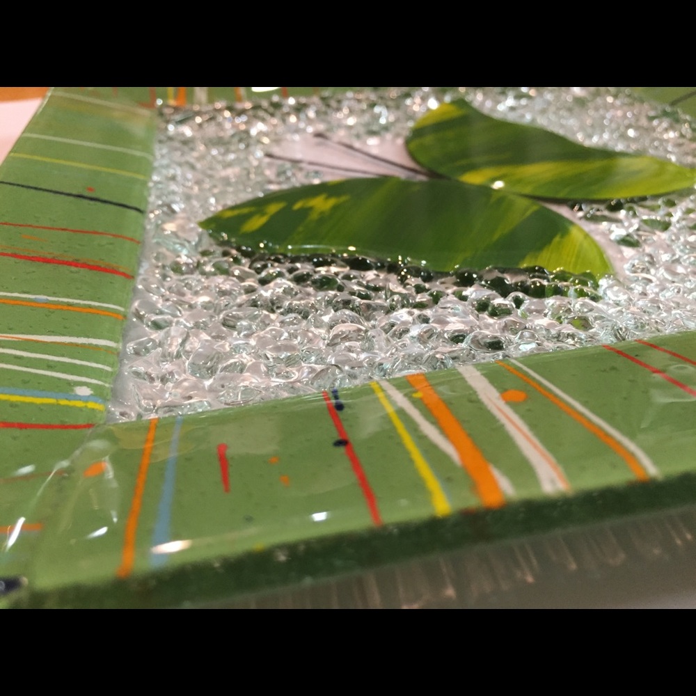 Piscitelli Fused Glass Plate (Medium) - Picture 2 of 6